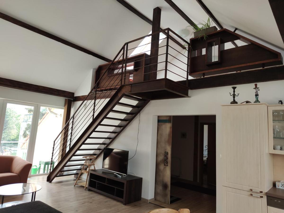 Attic Parkview Apartment Piest'any Eksteriør billede